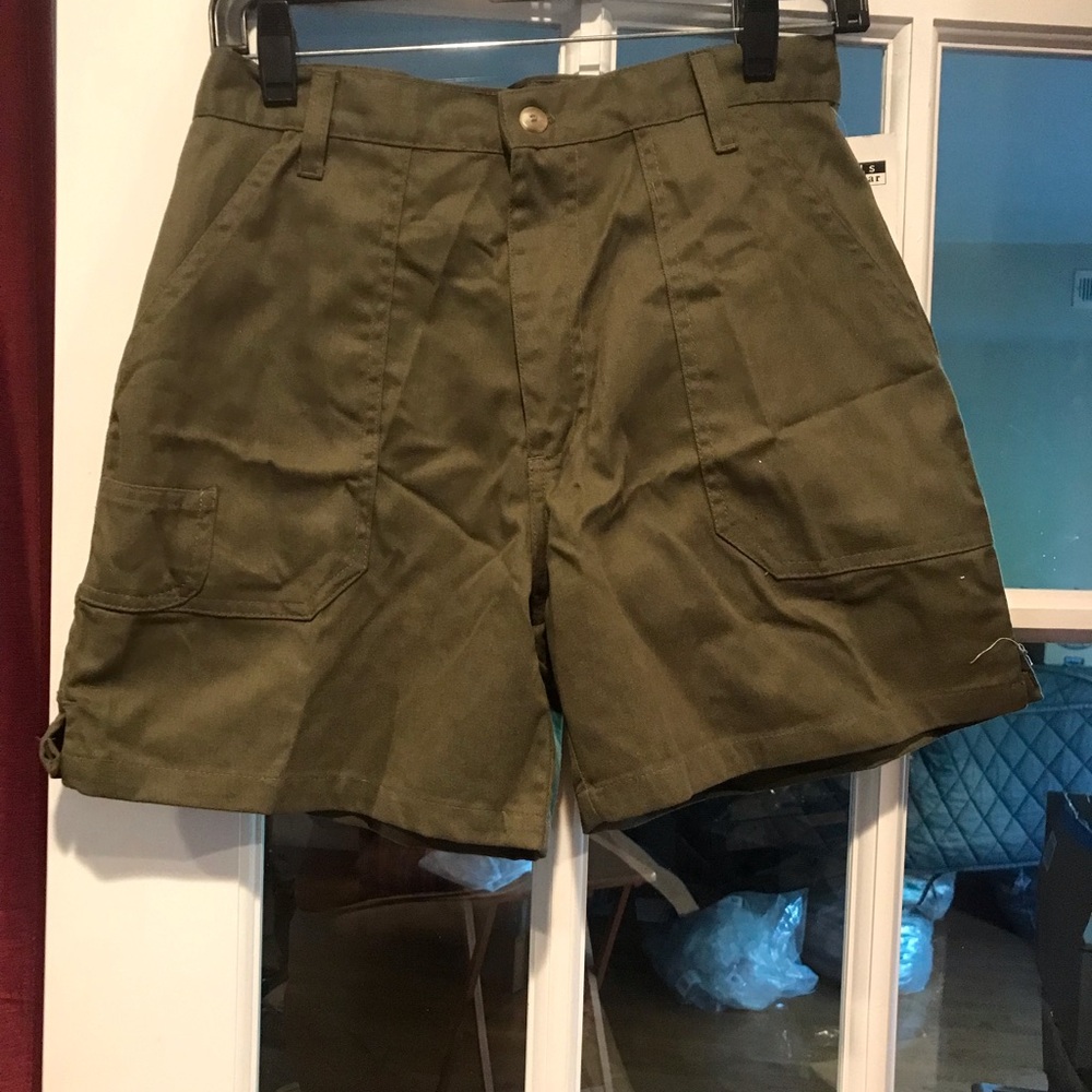 Details shorts